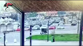 CHOC A TORINO: AGGREDITA DONNA IN SEDIA A ROTELE DAVANTI AL SUPERMERCATO